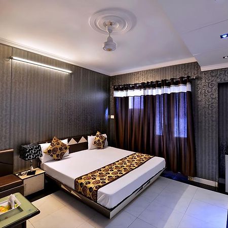 Hotel New Mg Residency อัมริตสา ภายนอก รูปภาพ