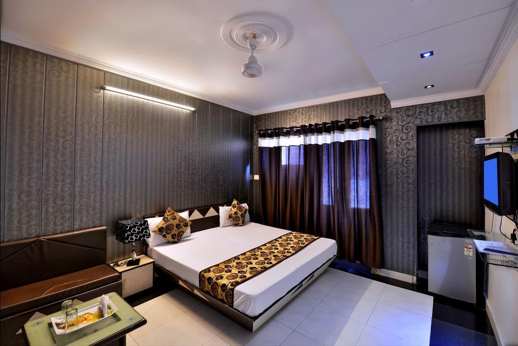 Hotel New Mg Residency อัมริตสา ภายนอก รูปภาพ