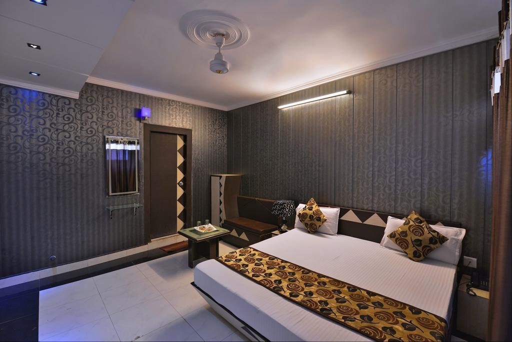 Hotel New Mg Residency อัมริตสา ภายนอก รูปภาพ